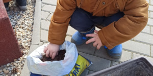 Na dvorečku - 1681410997_Obrázek WhatsApp, 2023-04-13 v 19.21.59.jpg